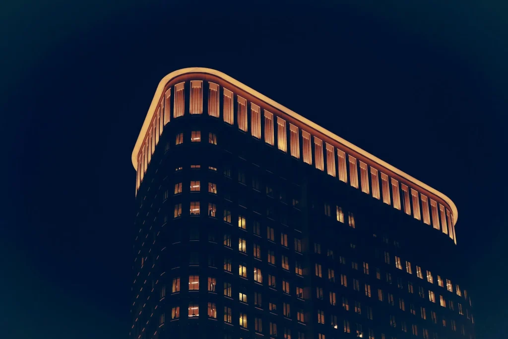 Chiếu sáng đường nét kiến trúc (Contour / Outline Lighting)