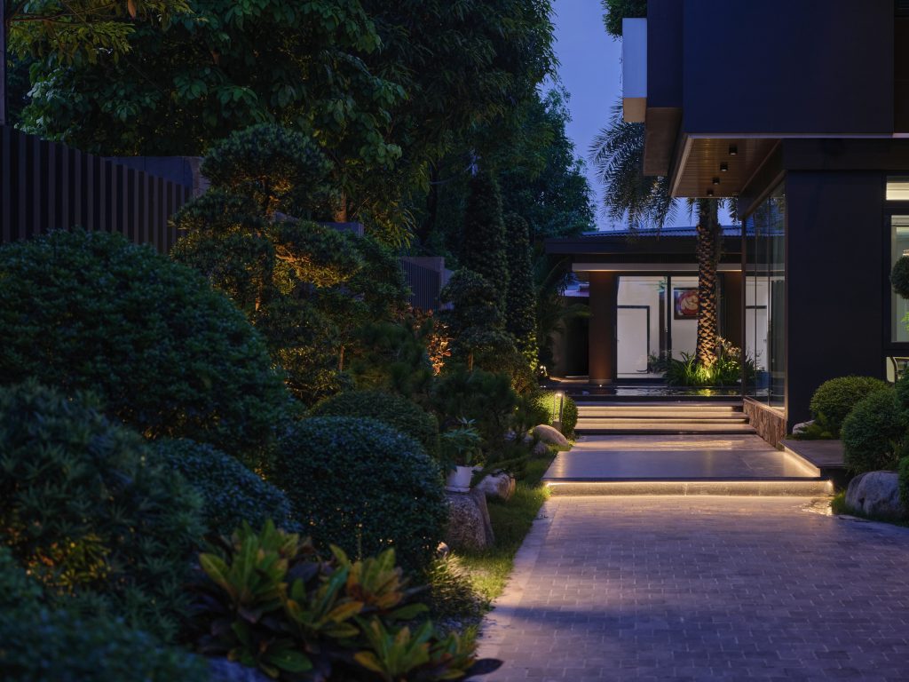 Công trình chiếu sáng sân vườn thực tế của VCN Light tại Hải Dương