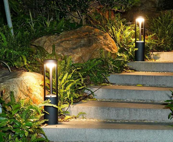 Đèn trụ sân vườn có khả năng chống bụi, chống ẩm tốt
