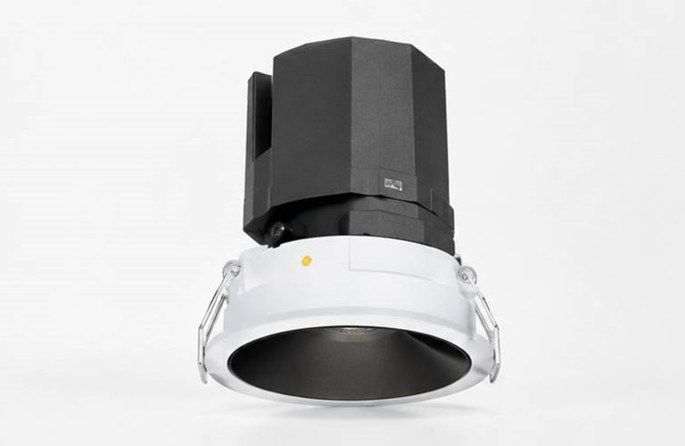 Đèn âm trần Aqua Series Advanced 12W IP54